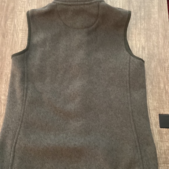 LL Bean Knit Vest Misses Gray 
Sleeveless Thick Warm Pockets Size XS REG - Picture 2 of 3